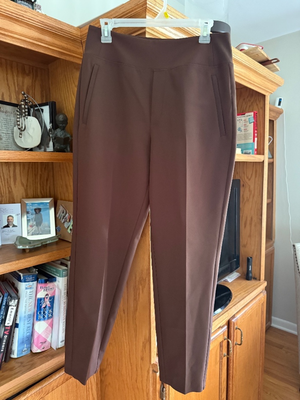 Athleta Endless High Rise Pant, Woodland, Size 8 (Medium)